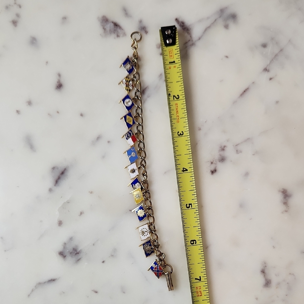 Vintage | 13 Original Colonies | State Flag | Charm Bracelet | Goldtone - Picture 2 of 3